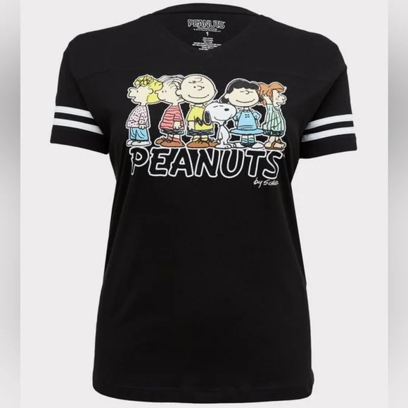 Torrid - Peanuts Charlie Brown & Snoopy Black Football Tee - Picture 4 of 5